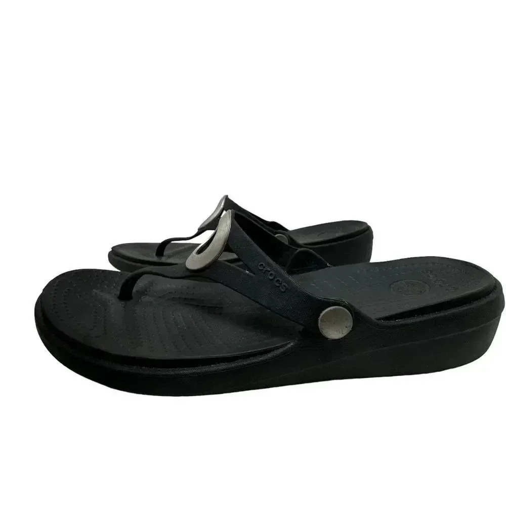 Crocs Women's size 10 Sanrah  Metallic o-ring Wedge Flip black &silver - Picture 3 of 8